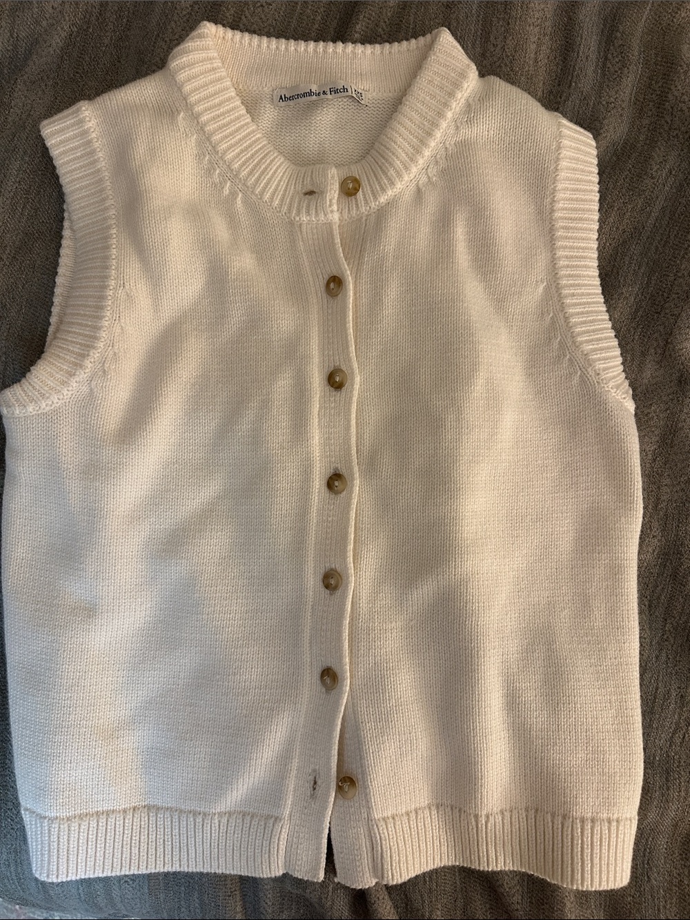 Abercrombie & Fitch Ivory Sleeveless Button-Up Knit Vest